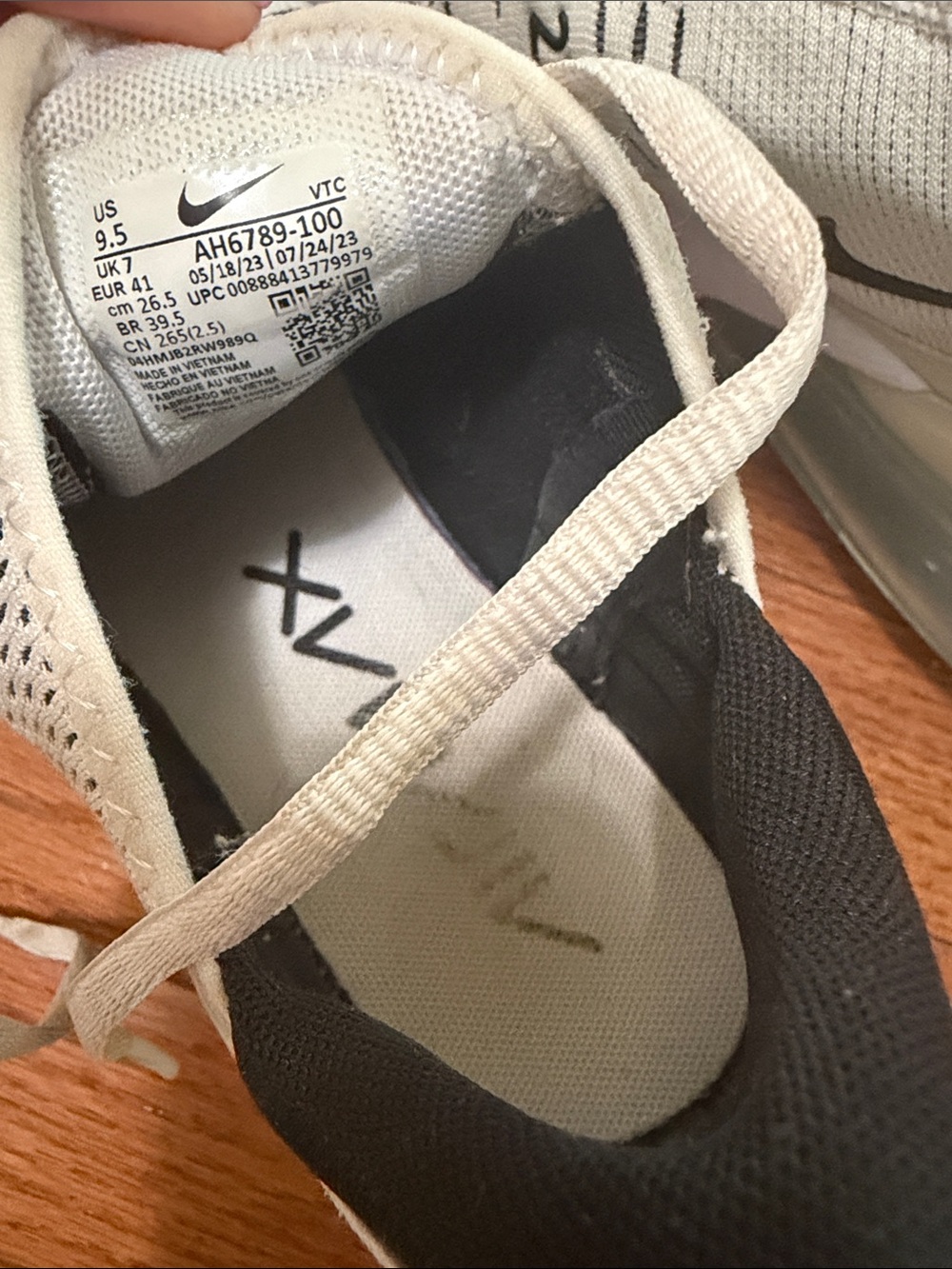 Nike  Air Sneakers in White and Black - Picture 8 of 9